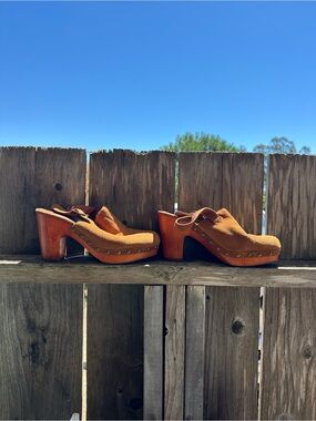 Lucky Brand Rust Suede Studded Platform Clogs